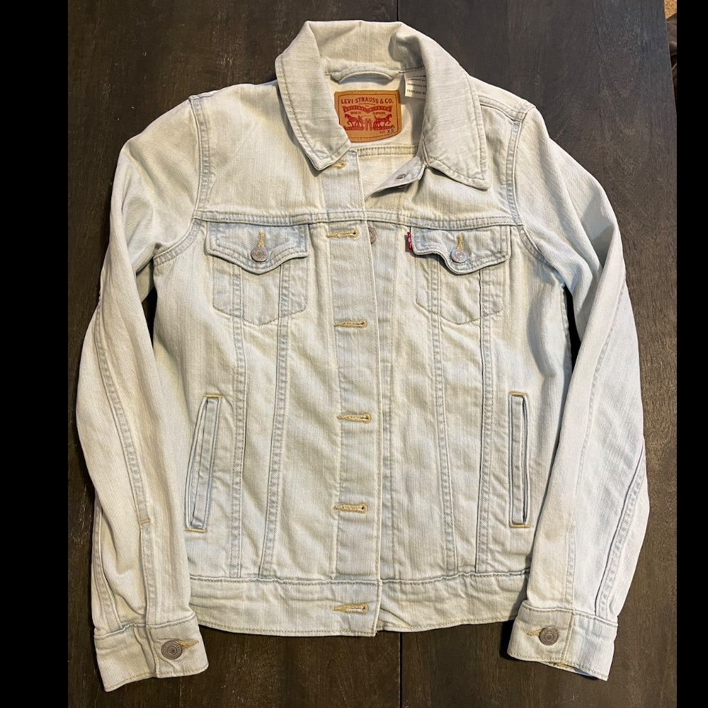 Levi’s denim jacket. Size XS